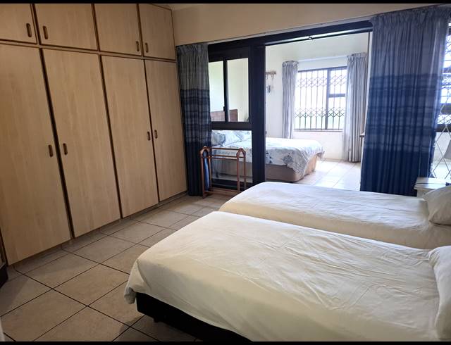 4 BEDROOM APARTMENT FOR SALE IN MANABA BEACH